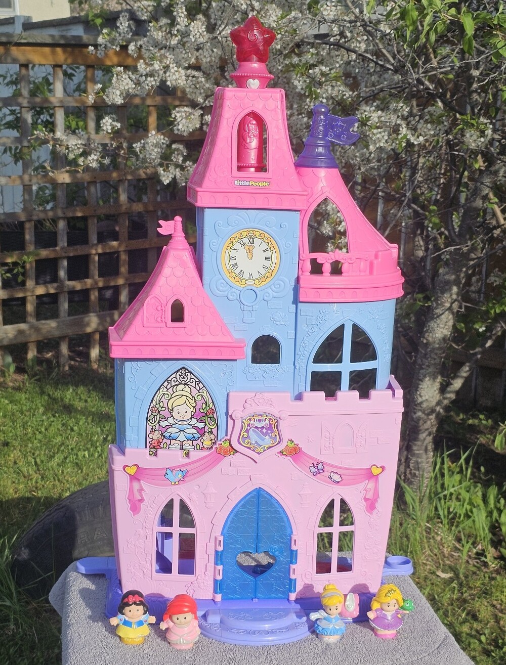 Disney Princess Magical Wand Palace by Little People With Wand Bed And 4 Talkers
